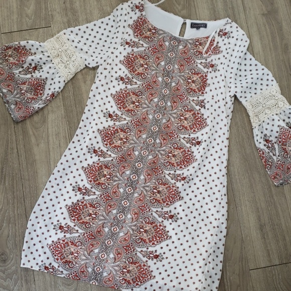 Luxology Dresses & Skirts - Boho Shift dress